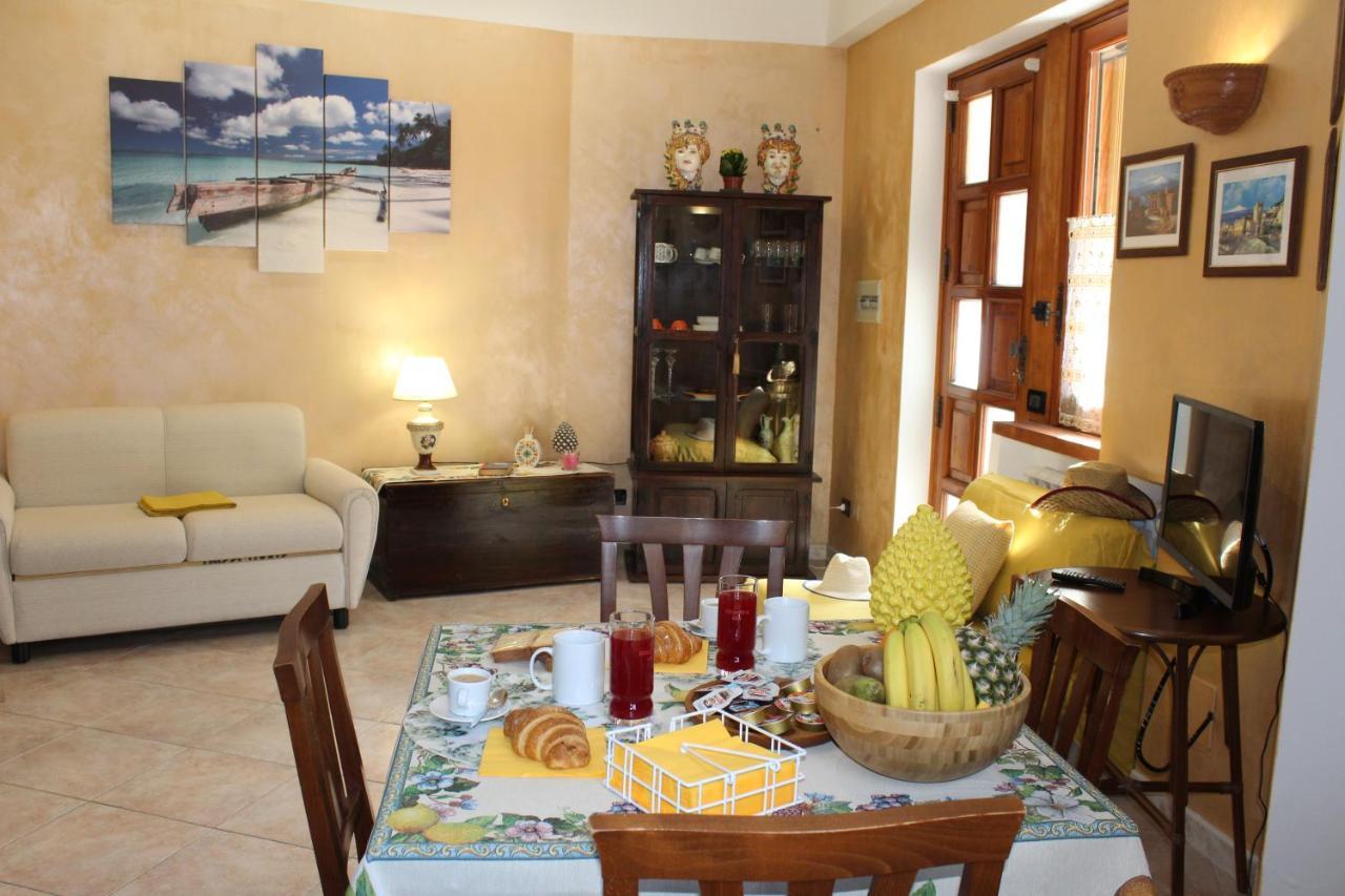 La Nina Appartement Taormina Buitenkant foto